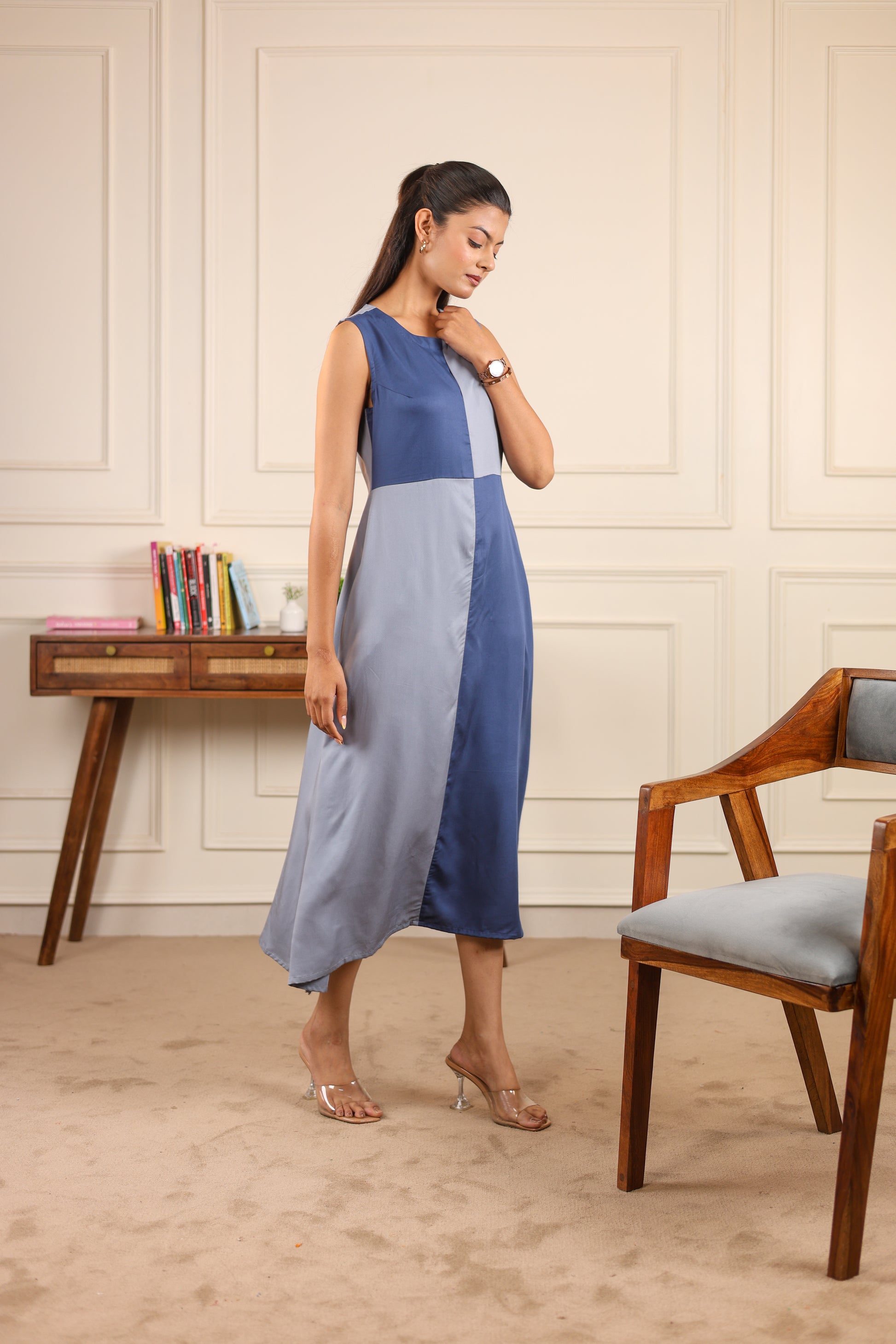 Blue Haze Dress side view – breathable Tencel midi dress with pockets for women – NIOUR India